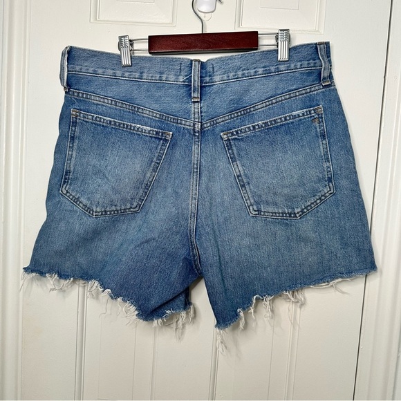 Madewell Relaxed Mid Length Blue Denim Shorts High Rise Medium Wash Raw Hem 29 - Picture 4 of 6